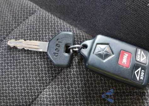 1997 Jeep Grand Cherokee Laredo/Tsi из США, поврежденный, VIN 1J4GZ58SXVC672056